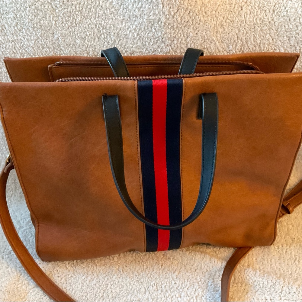 Moda Luxe Julian Bag. Tote bag.